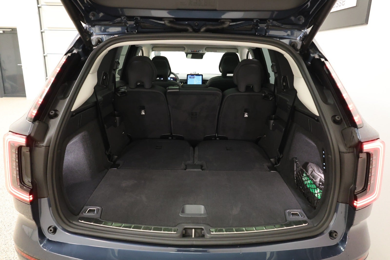 Blå Volvo EX90 fra 2025