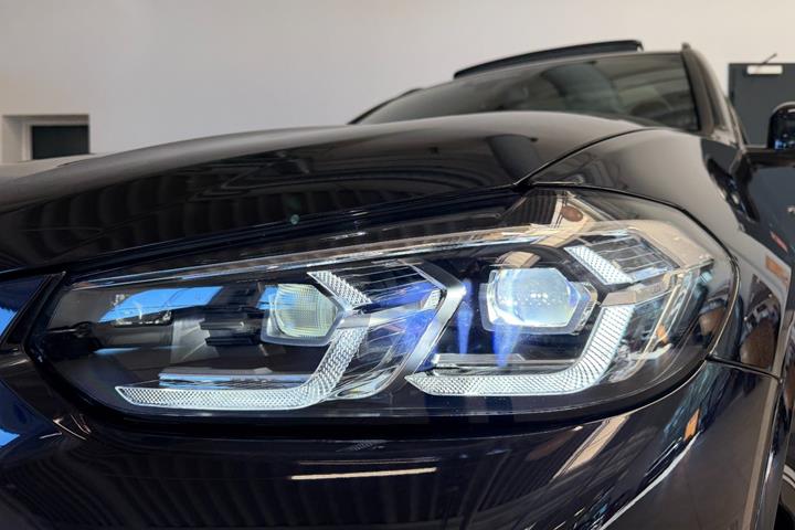 Sort BMW iX3 fra 2023