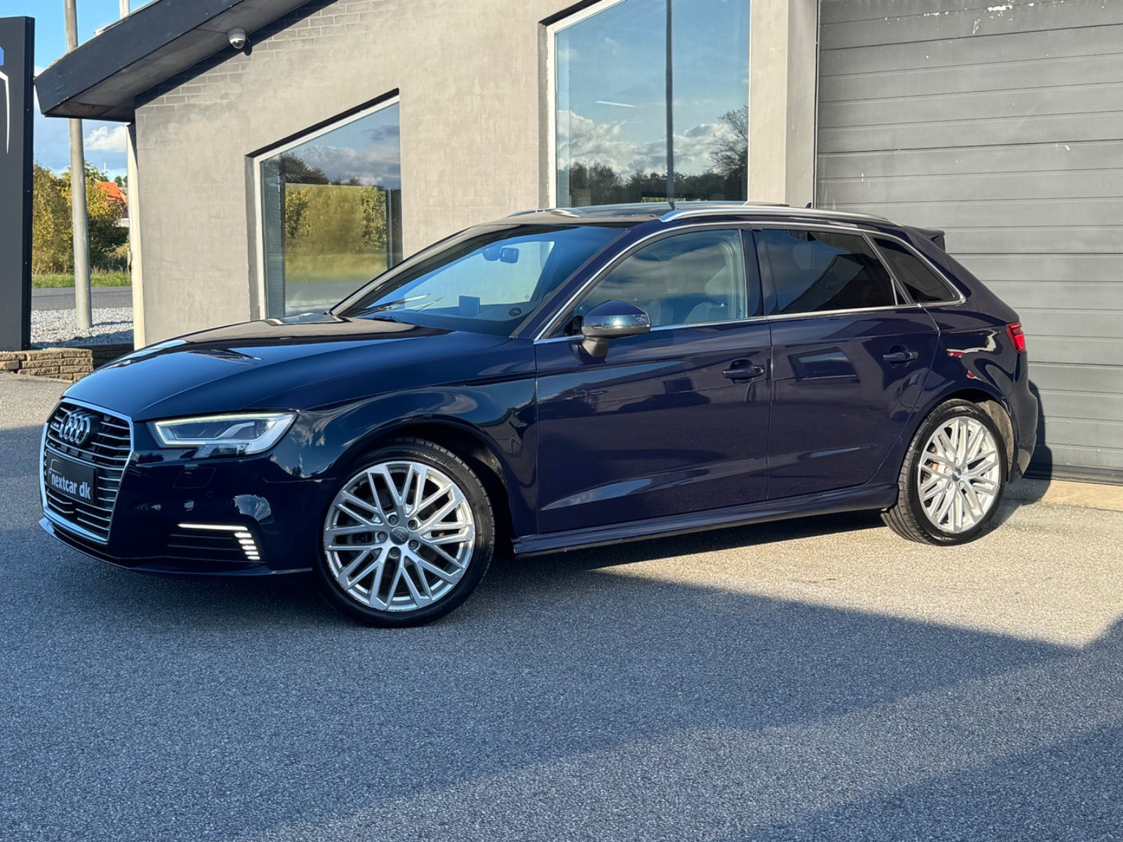 Blå Audi A3 fra 2017