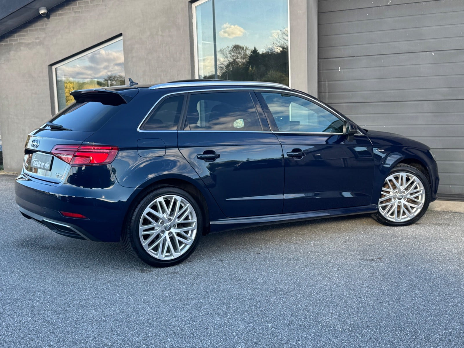 Blå Audi A3 fra 2017