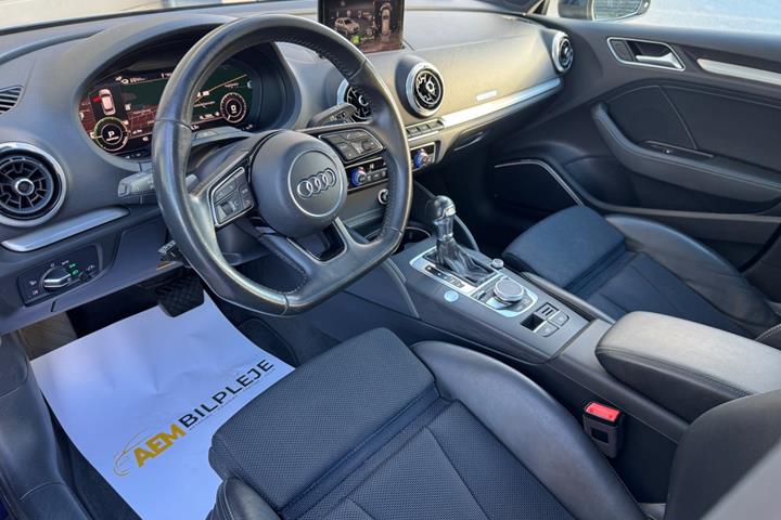 Blå Audi A3 fra 2017