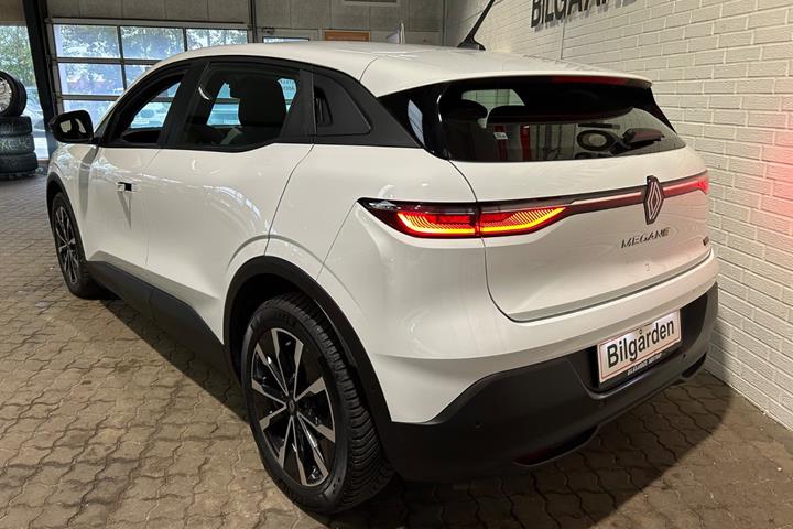 Hvid Renault Megane E-Tech fra 2024