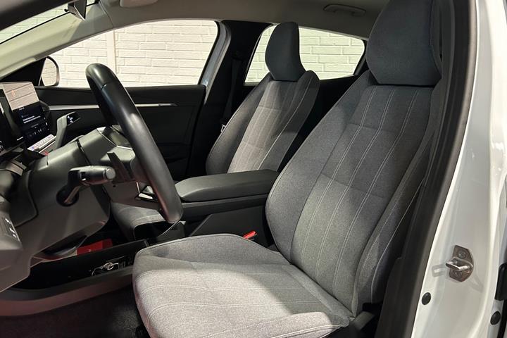 Hvid Renault Megane E-Tech fra 2024