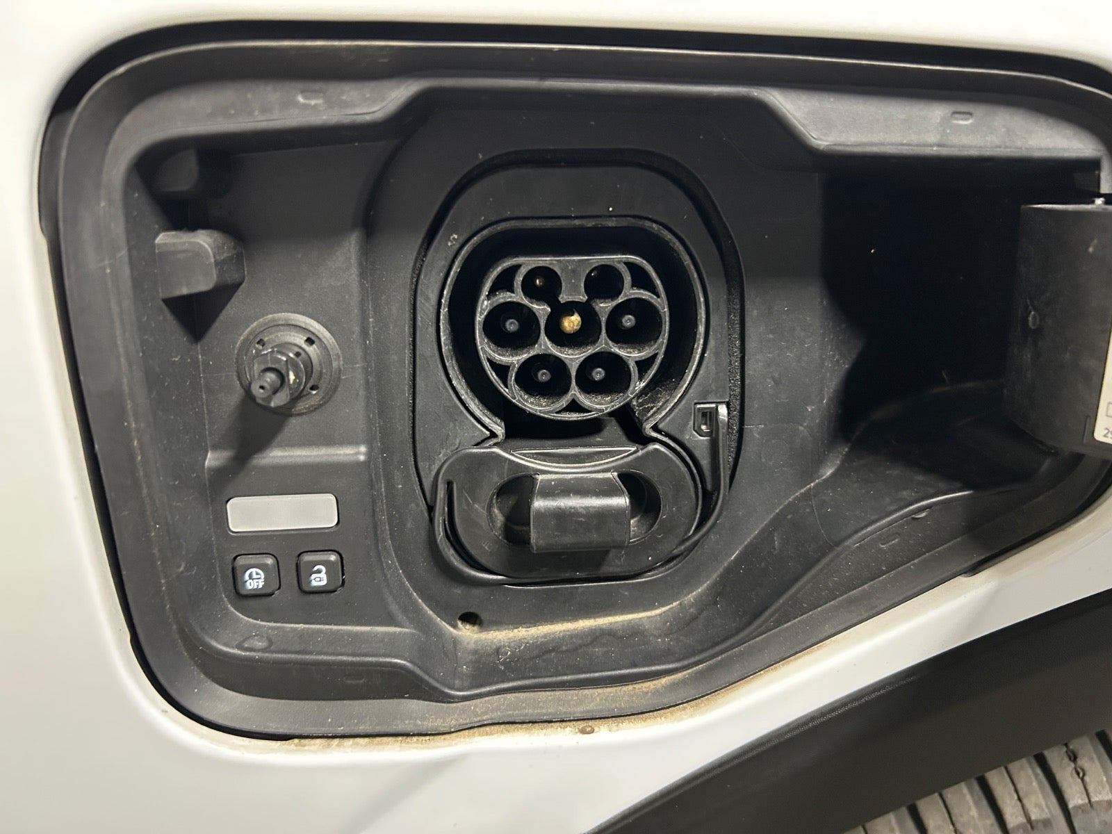 Hvid Renault Megane E-Tech fra 2024