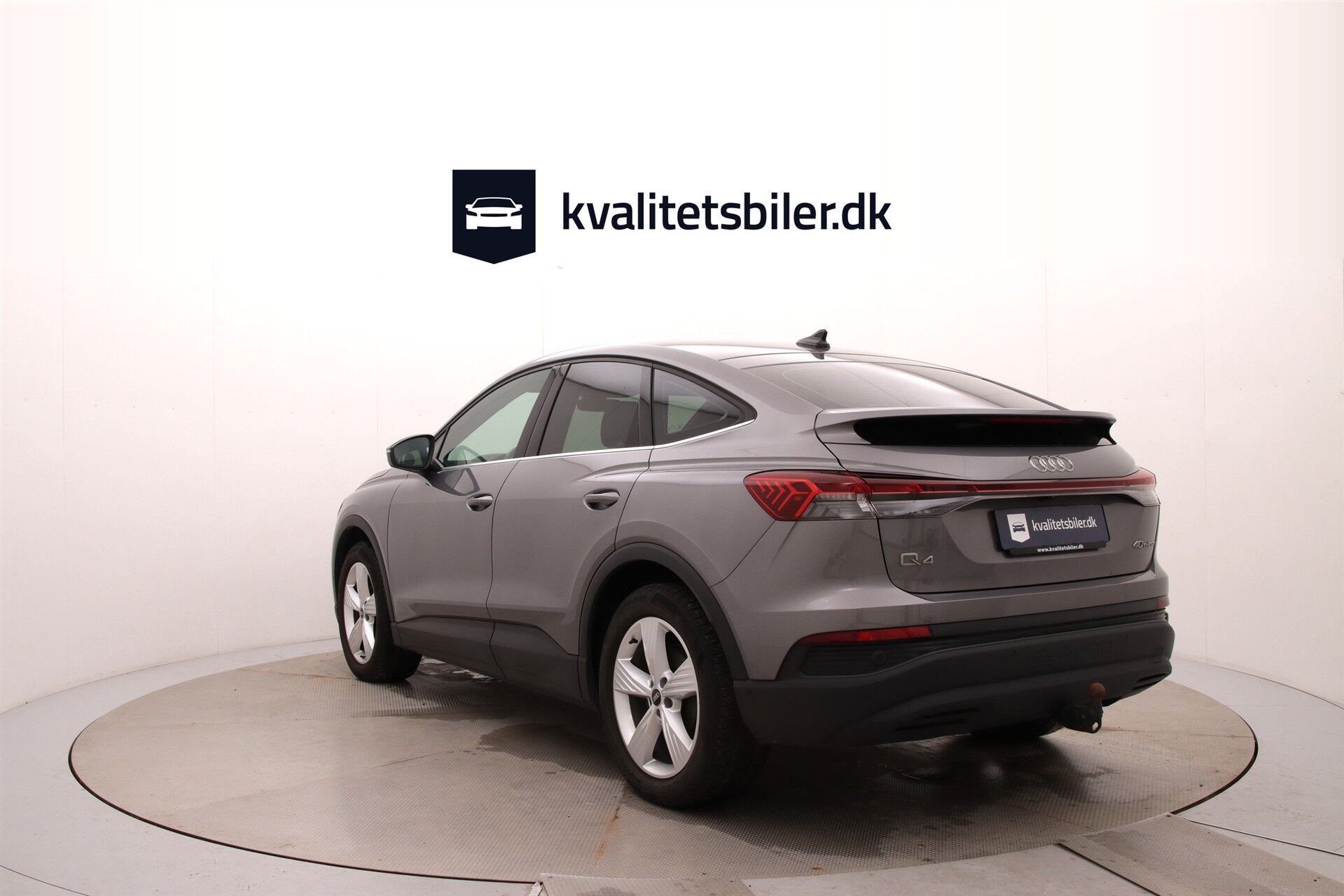 Grå Audi Q4 fra 2022
