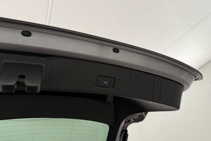 Grå Audi Q4 fra 2022