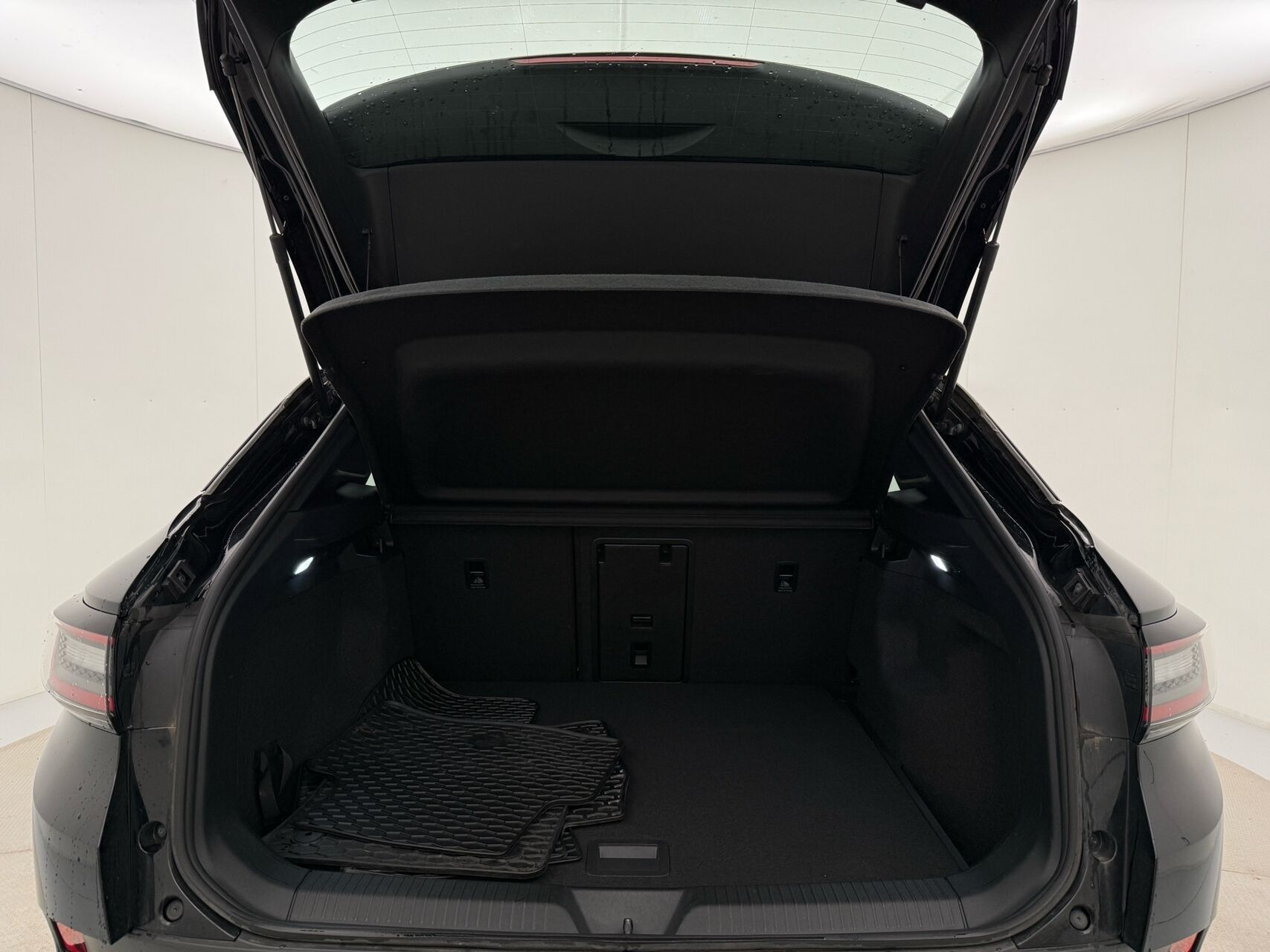 Sort VW ID.4 fra 2023