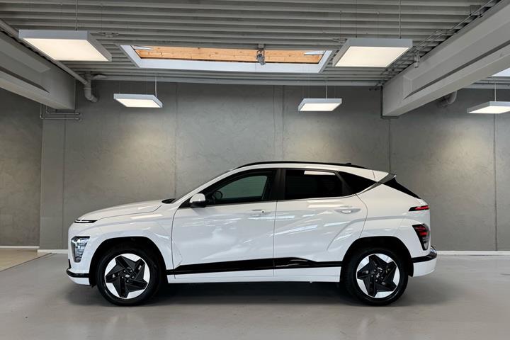 Hvid Hyundai Kona fra 2024