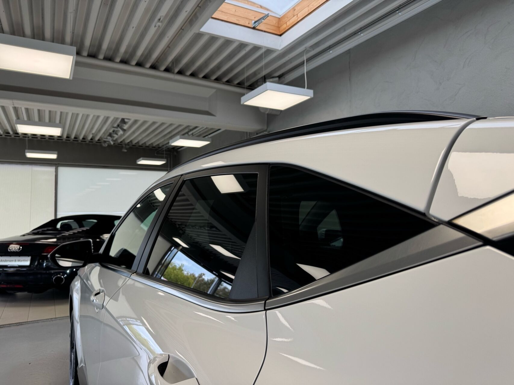 Hvid Hyundai Kona fra 2024