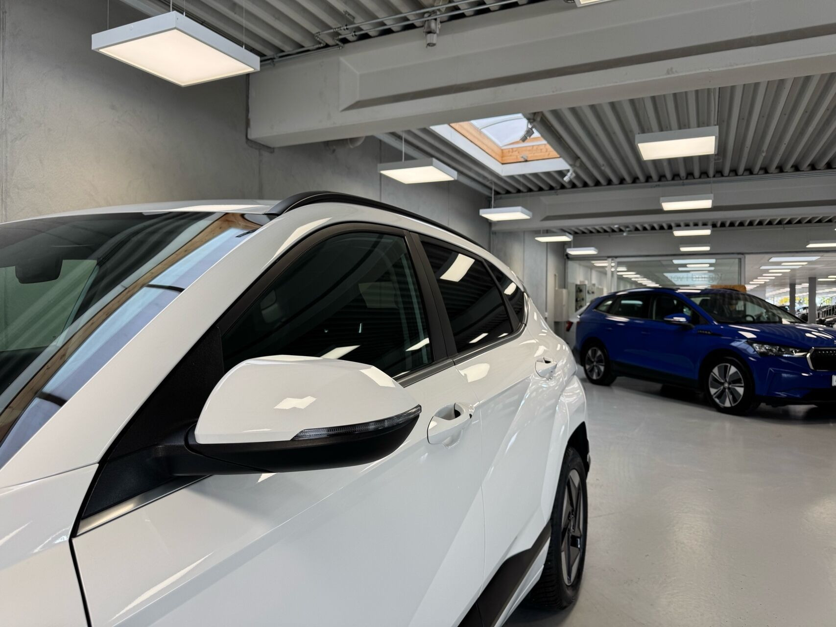 Hvid Hyundai Kona fra 2024