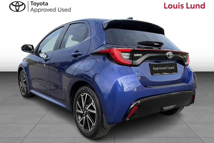Blå Toyota Yaris fra 2020