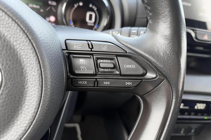 Blå Toyota Yaris fra 2020