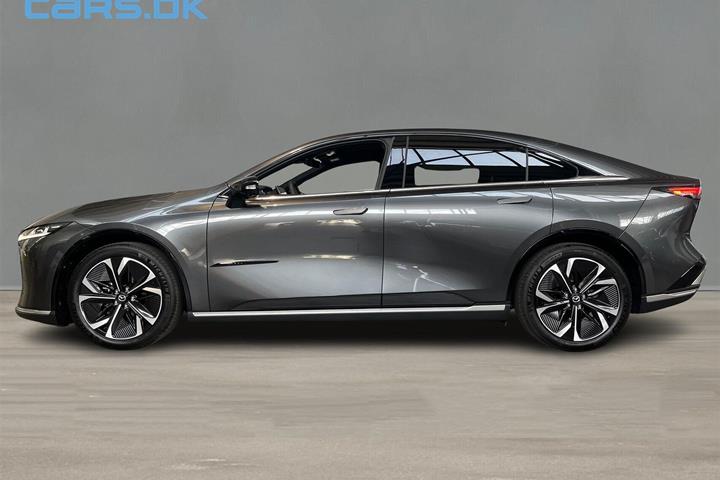 Grå Mazda 6e fra 2026