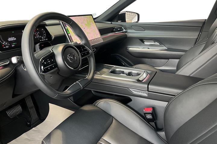 Grå Mazda 6e fra 2026