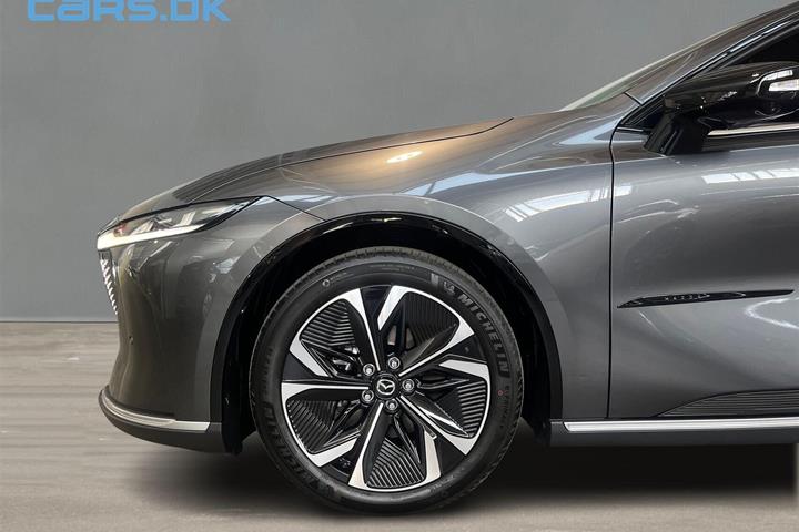 Grå Mazda 6e fra 2026