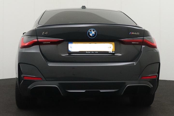 Grå BMW i4 fra 2022