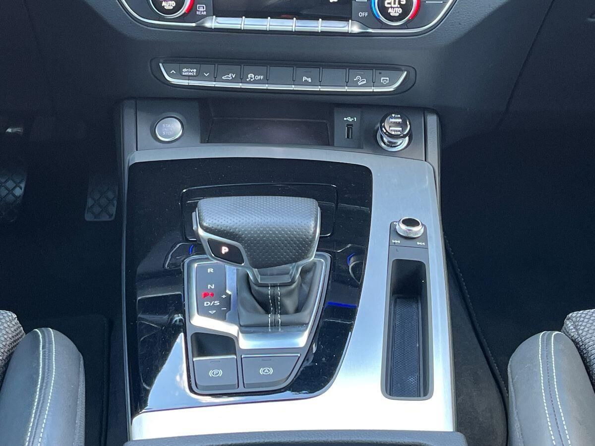 Sort Audi Q5 fra 2022
