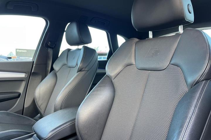 Sort Audi Q5 fra 2022
