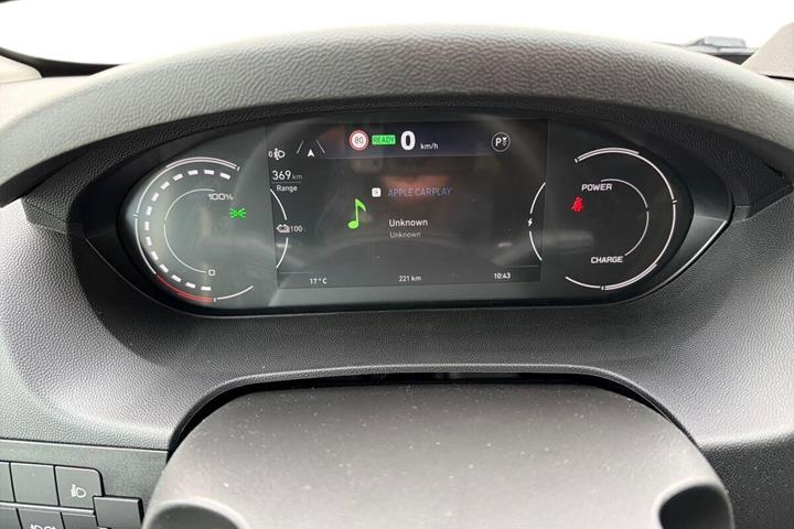 Hvid Toyota Proace Max Electric fra 2026