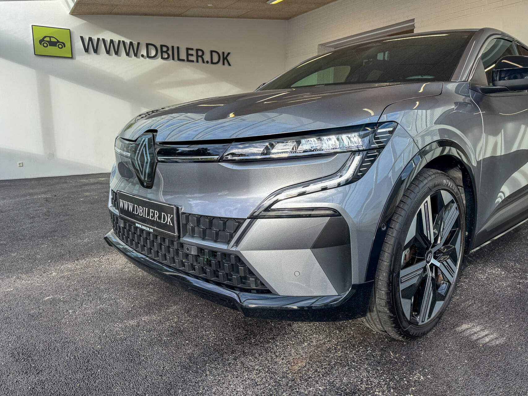 Grå Renault Mégane fra 2025