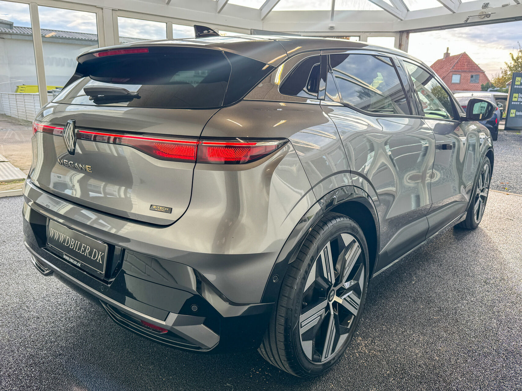 Grå Renault Mégane fra 2025