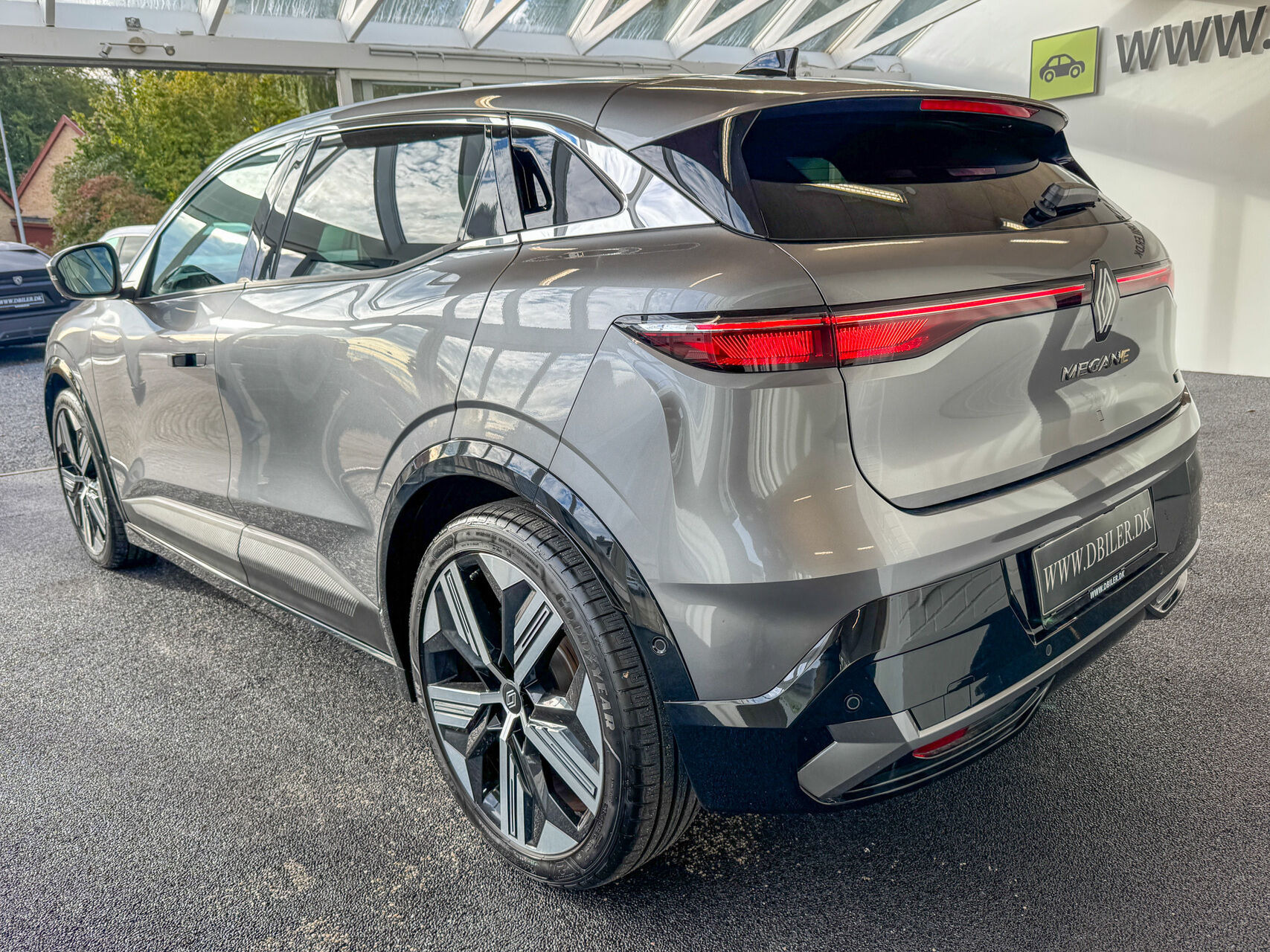 Grå Renault Mégane fra 2025