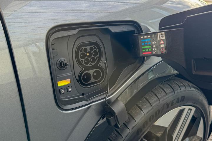 Grå Renault Mégane fra 2025