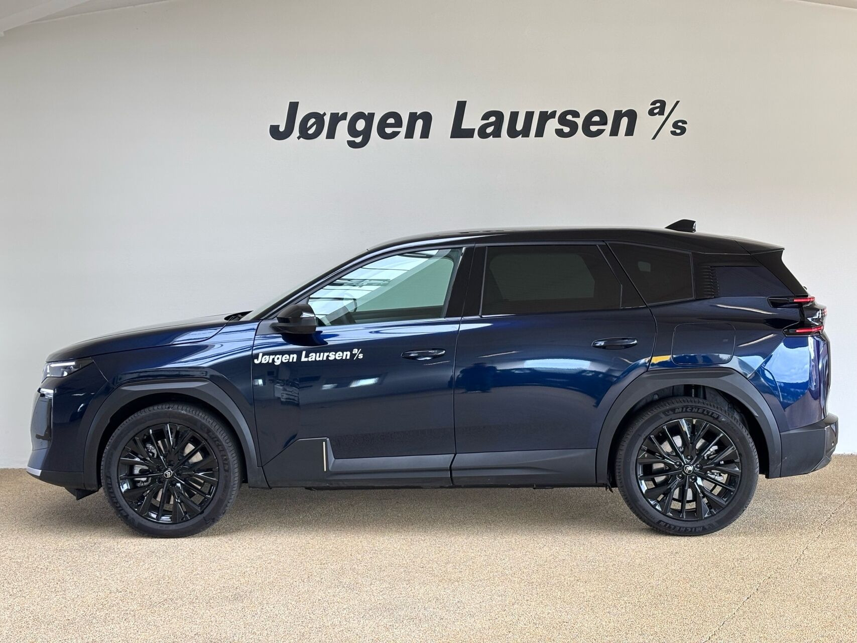 Blå Citroën ë-C5 Aircross fra 2026