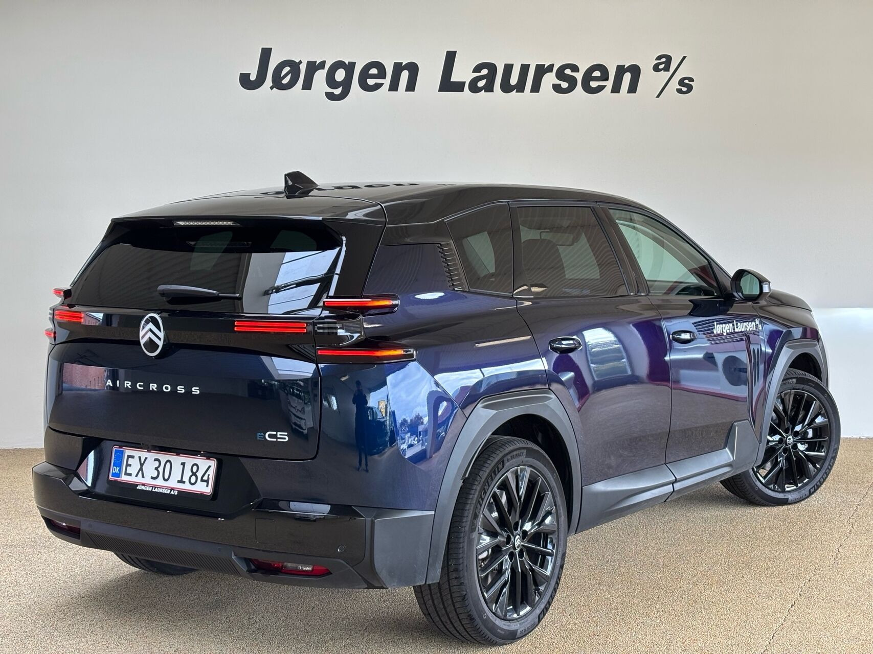 Blå Citroën ë-C5 Aircross fra 2026
