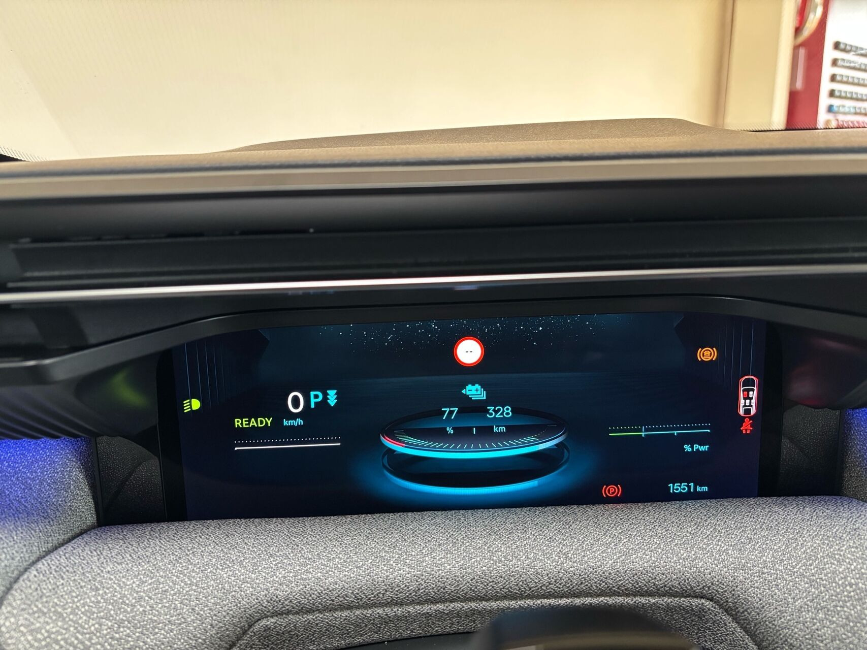 Blå Citroën ë-C5 Aircross fra 2026