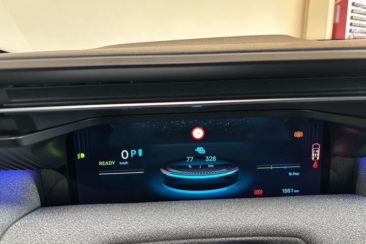 Blå Citroën ë-C5 Aircross fra 2026