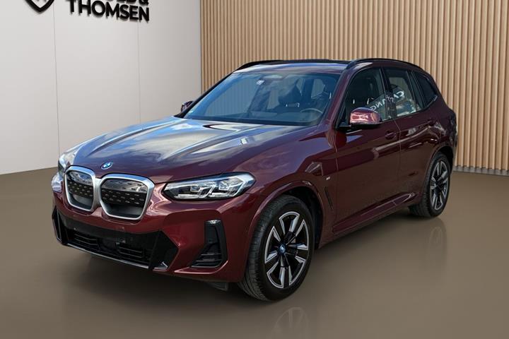 Rød BMW iX3 fra 2023