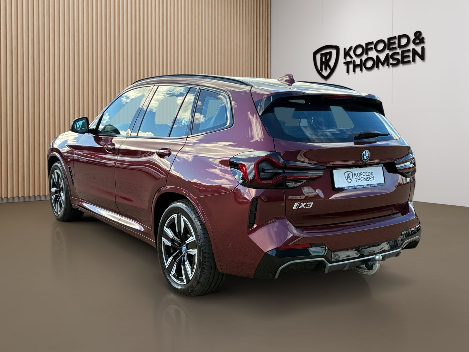 Rød BMW iX3 fra 2023