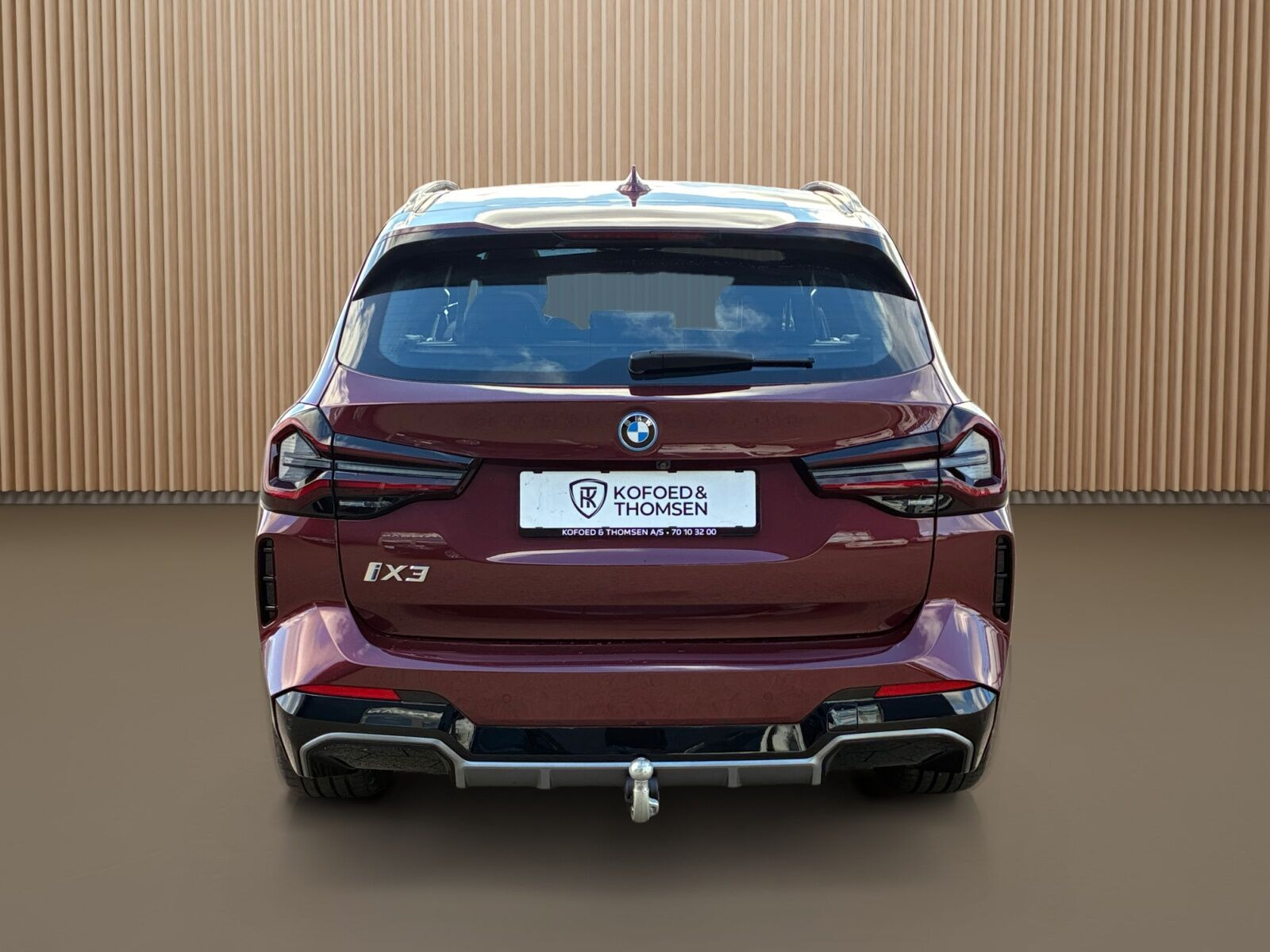 Rød BMW iX3 fra 2023