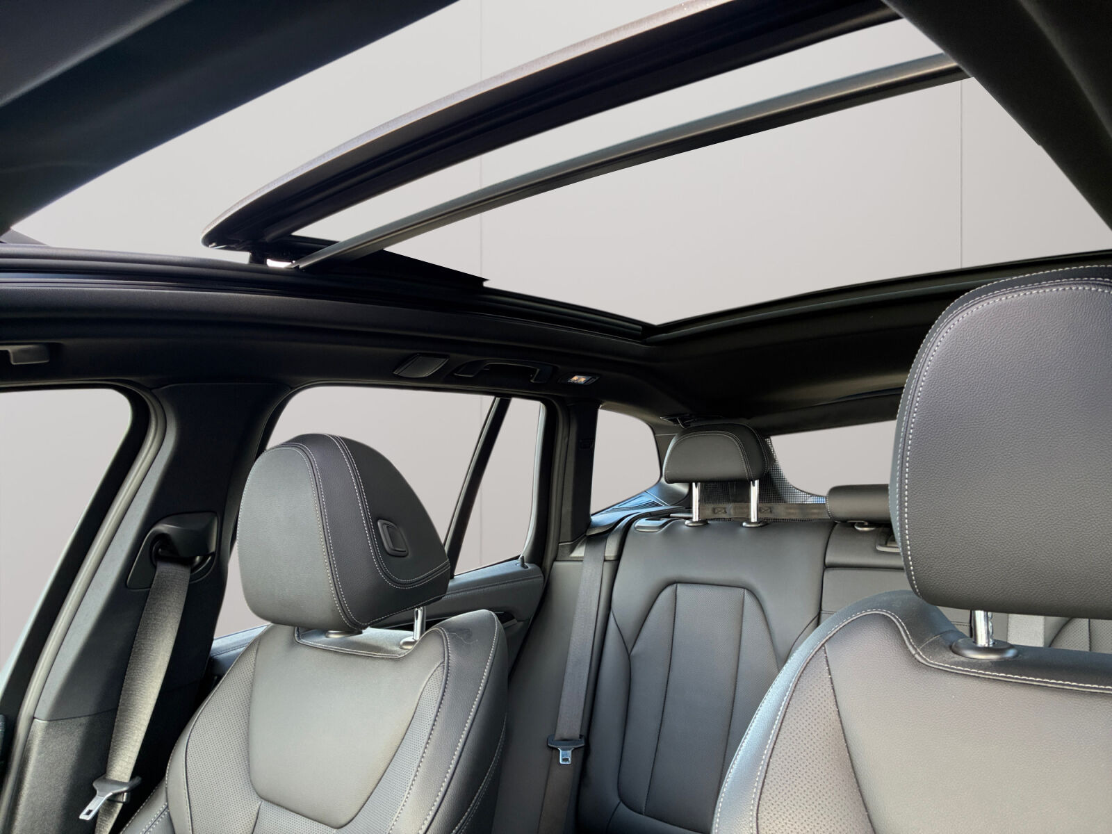 Rød BMW iX3 fra 2023
