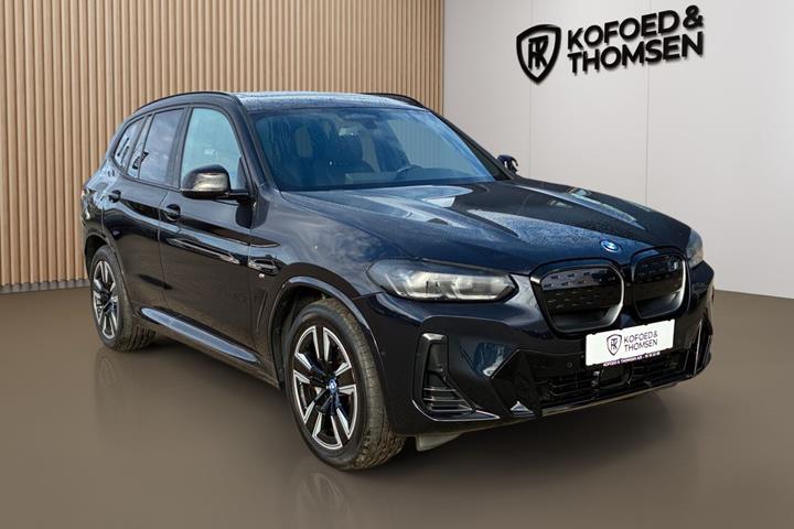 Sort BMW iX3 fra 2023