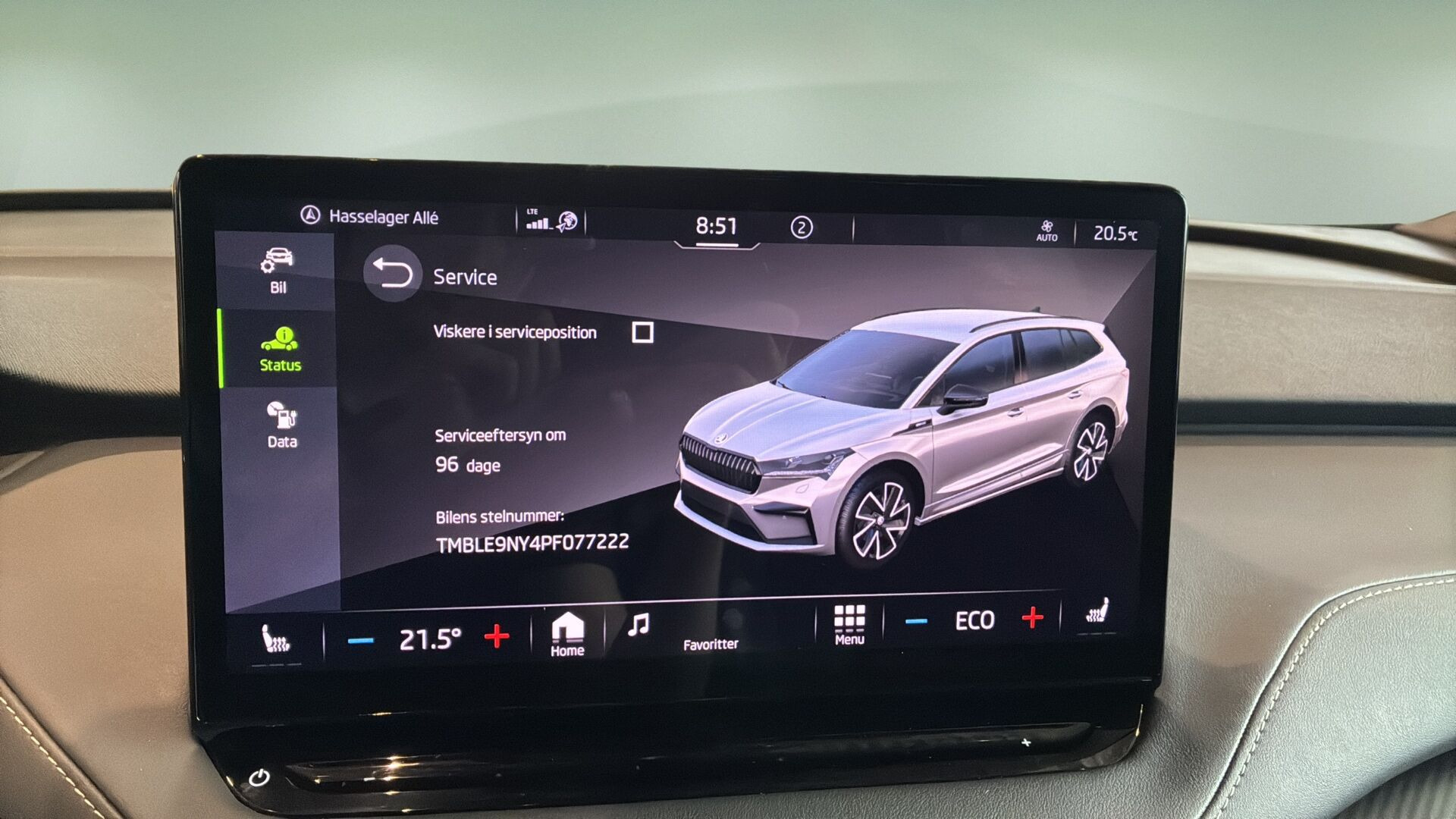Hvid Skoda Enyaq fra 2023