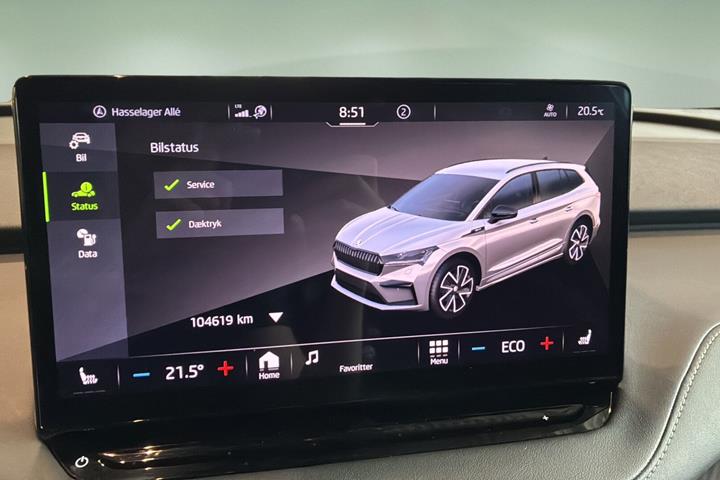 Hvid Skoda Enyaq fra 2023