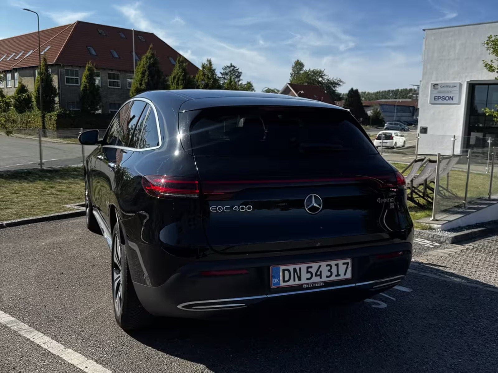 Sort Mercedes EQC fra 2022
