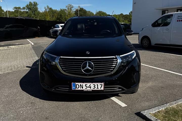Sort Mercedes EQC fra 2022