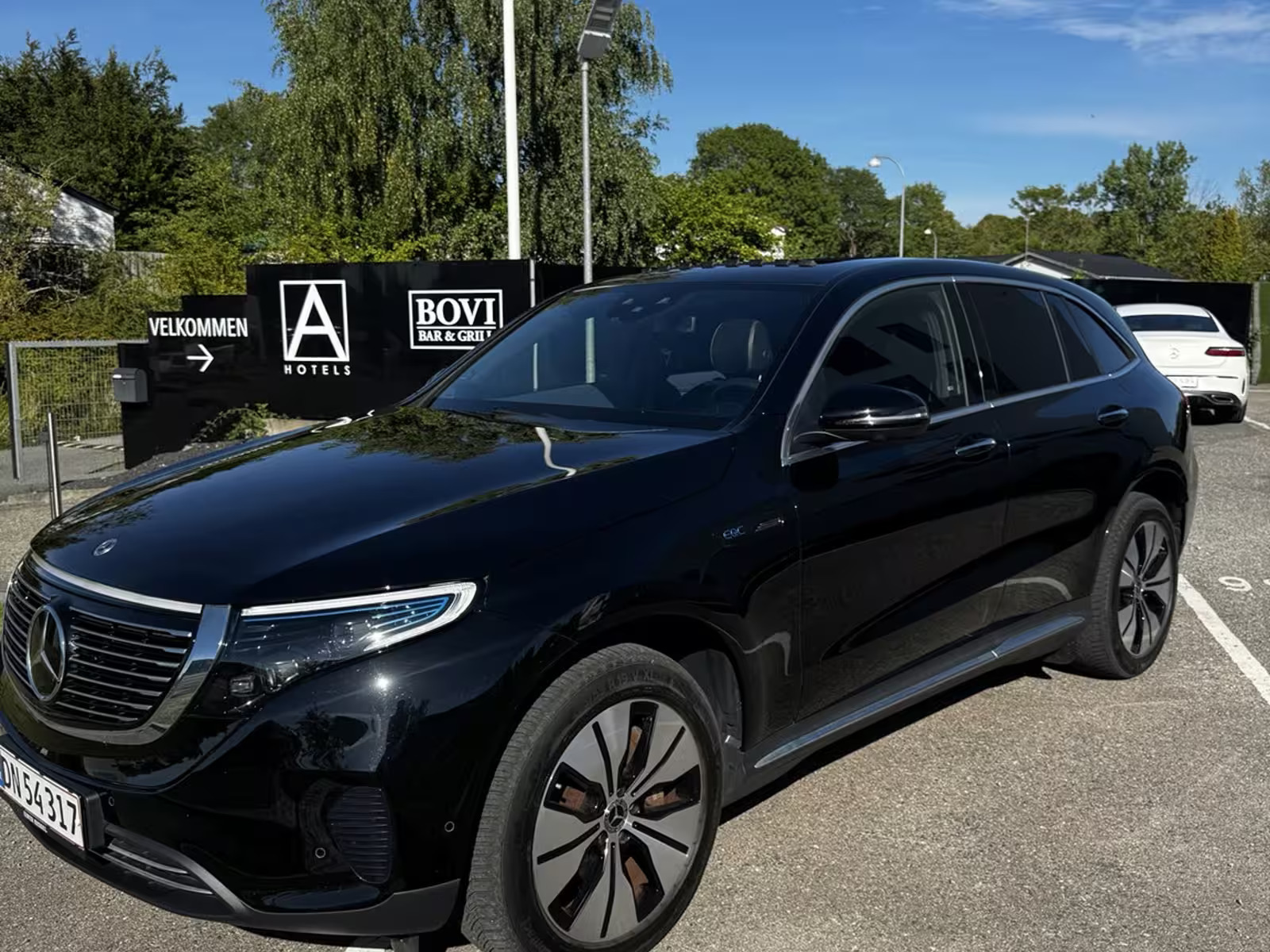Sort Mercedes EQC fra 2022