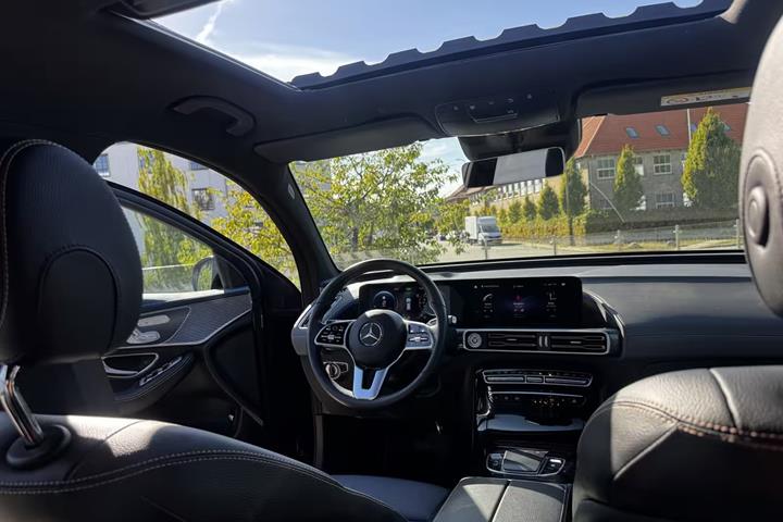 Sort Mercedes EQC fra 2022