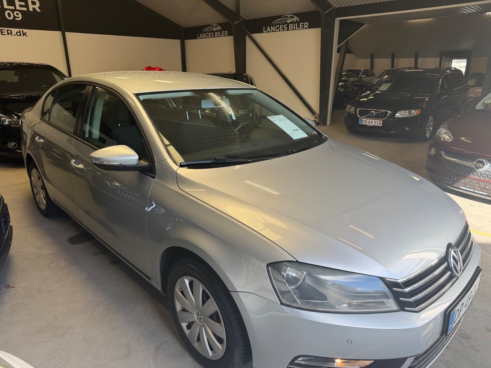 Sølv VW Passat fra 2013
