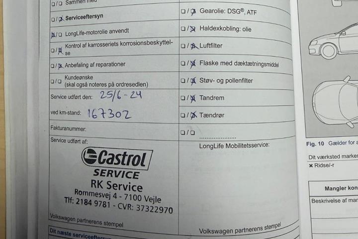 Sølv VW Passat fra 2013