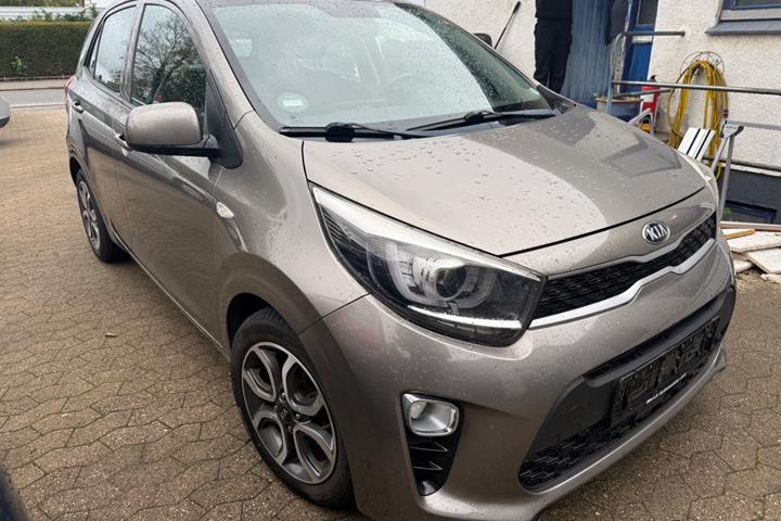 Grå Kia Picanto fra 2018