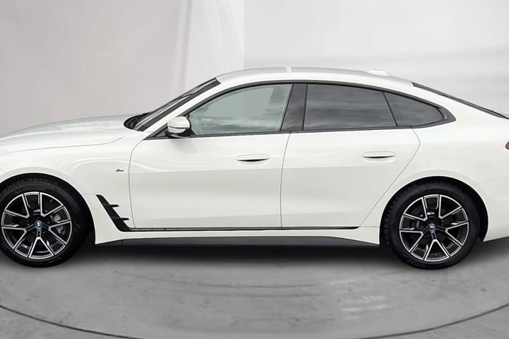 Hvid BMW i4 fra 2022