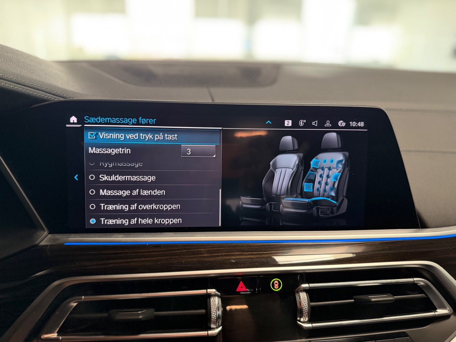 Grå BMW X5 fra 2020