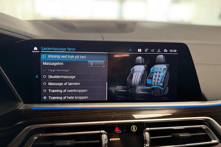 Grå BMW X5 fra 2020