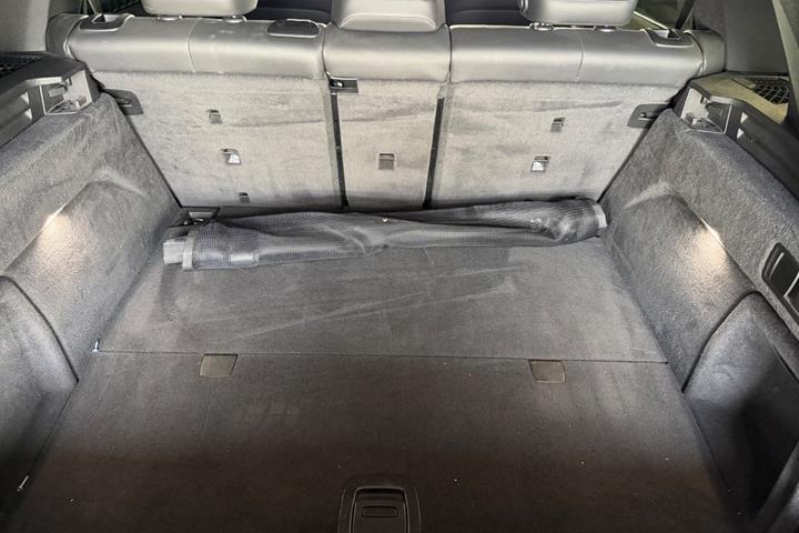 Grå BMW X5 fra 2020