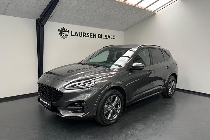 Grå Ford Kuga fra 2021